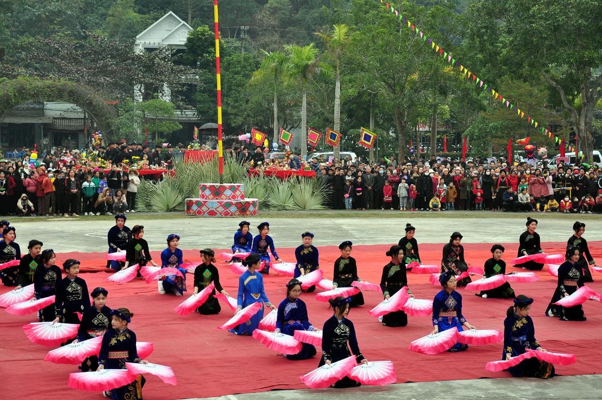 Lễ hội Lồng Tồng